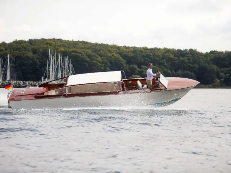 Lanéva-Cantiere-Oscar-Taxi-venitien3