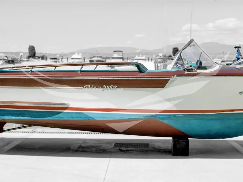 RIVA Junior electric propulsion by laneva boats