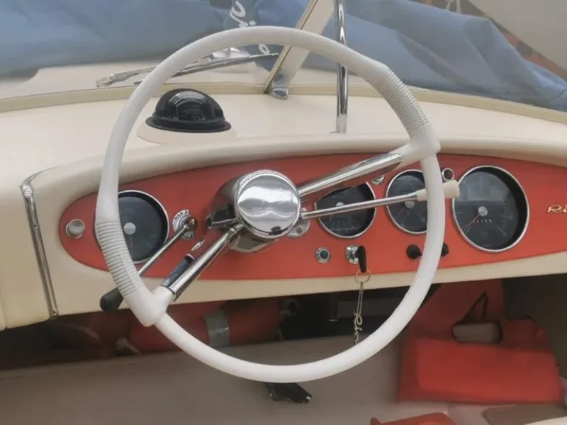 Riva Rudy Cockpit