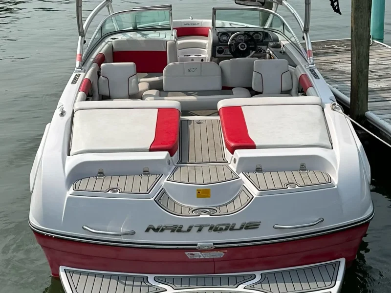 air-nautique-236-électric-rétrofit-bateau-ski-nautique-électrique