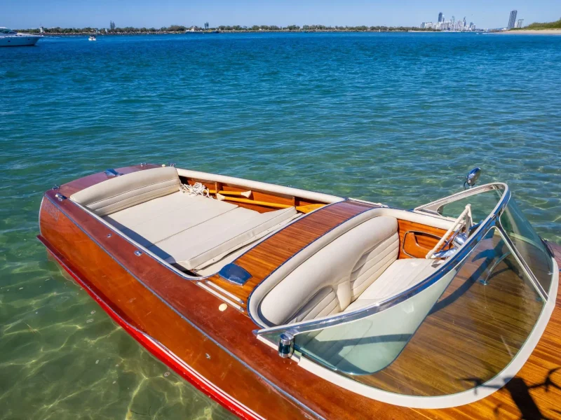 vintage-boat-riva-super-florida-1959-electric-retrofitted-by-lanéva-2